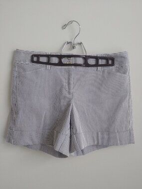 White House Black Market white navy blue striped cotton blend shorts siz…